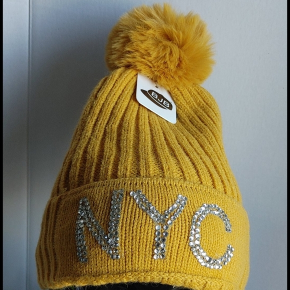 NYC Gold Yellow Pom Pom Ribbed Knit Hat Fuzzy Lined - Picture 3 of 6
